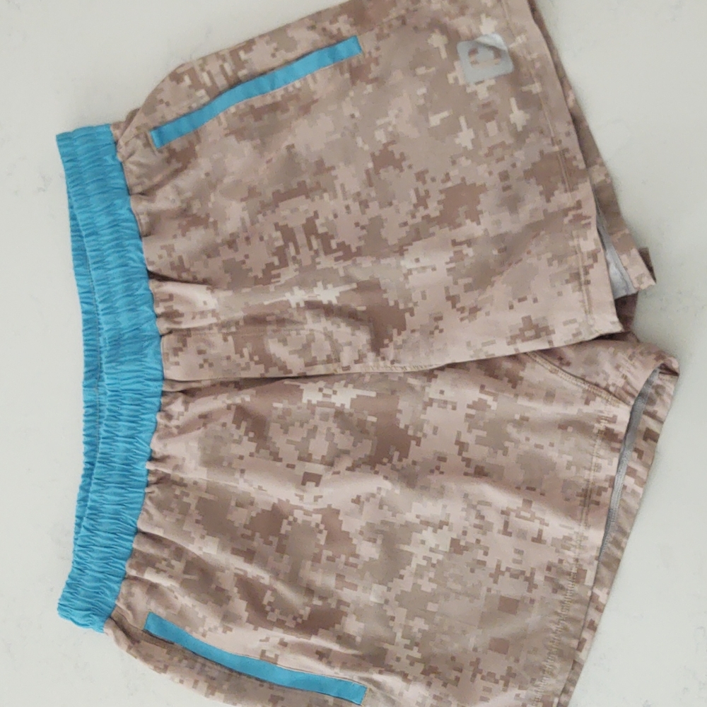Chestee shorts
